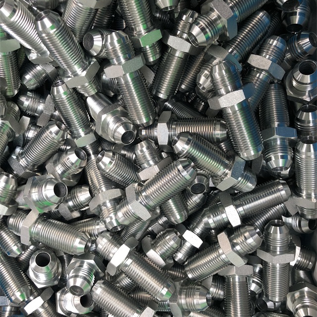 SAE Hydraulic Adapter