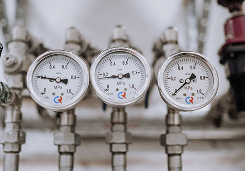 39.compound pressure gauge