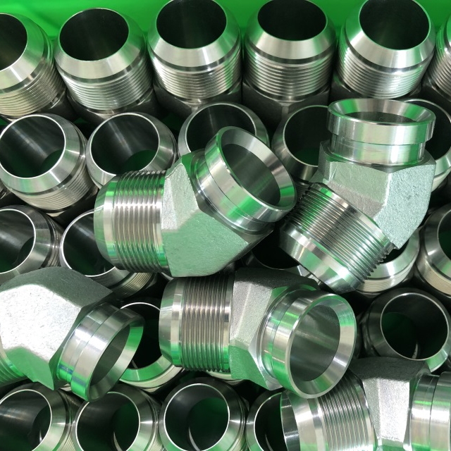 SAE Hydraulic Adapter
