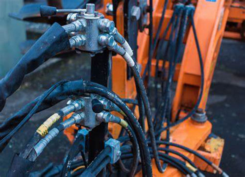 69-hydraulic adapter