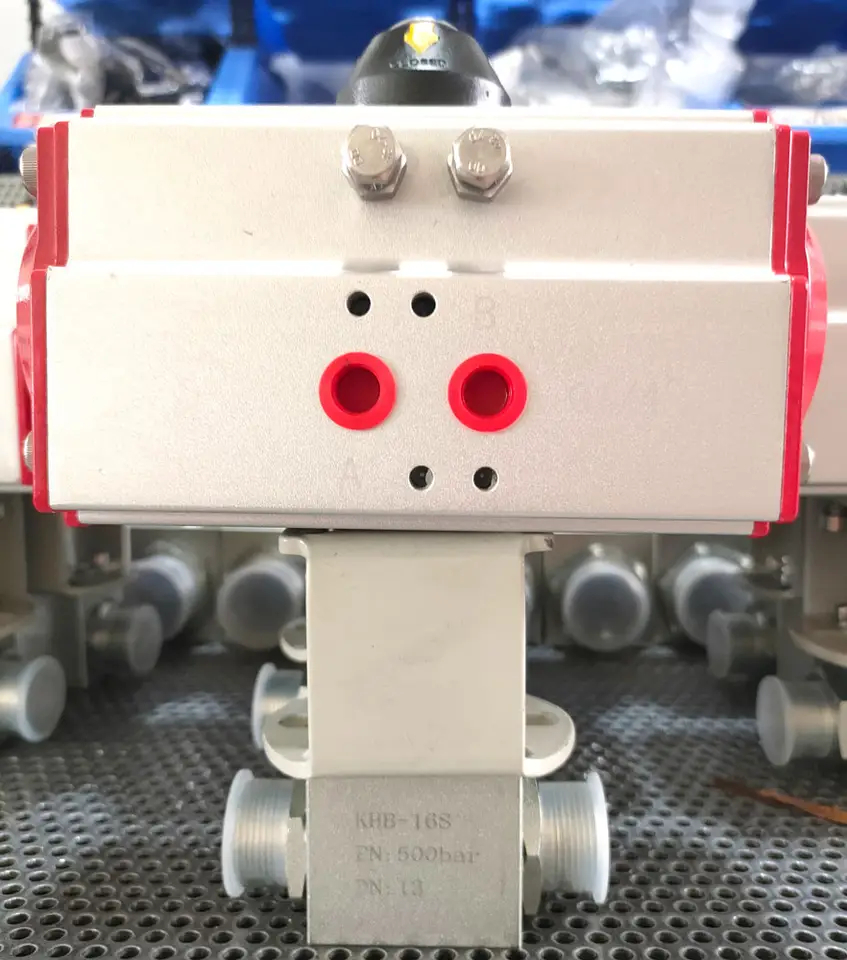 Pneumatic actuator